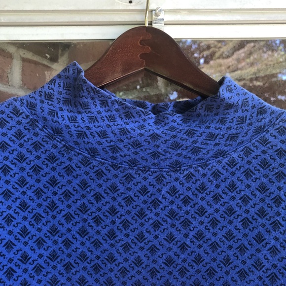 Women’s Mock-neck patterned 3/4 sleeve shirt - Picture 3 of 5